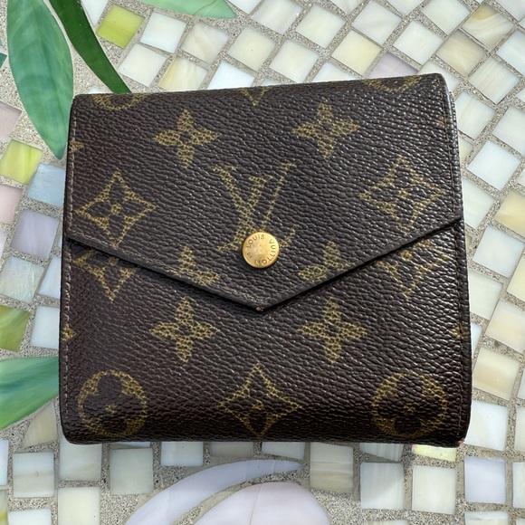 Louis Vuitton Handbags - LOUIS VUITTON SALE 🏷️ LV Monogram Compact Wallet with COA in Great Condition
